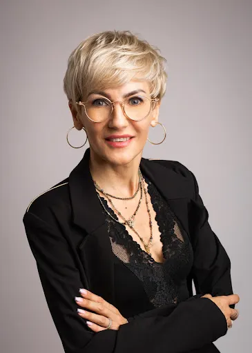 Psycholog i psychoterapeuta Emilia Elis